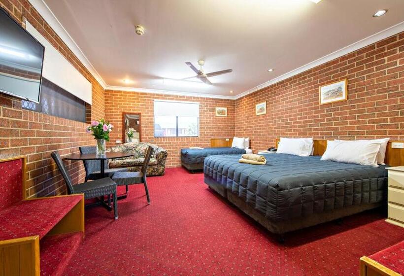 اتاق اجرایی, Matilda Motor Inn