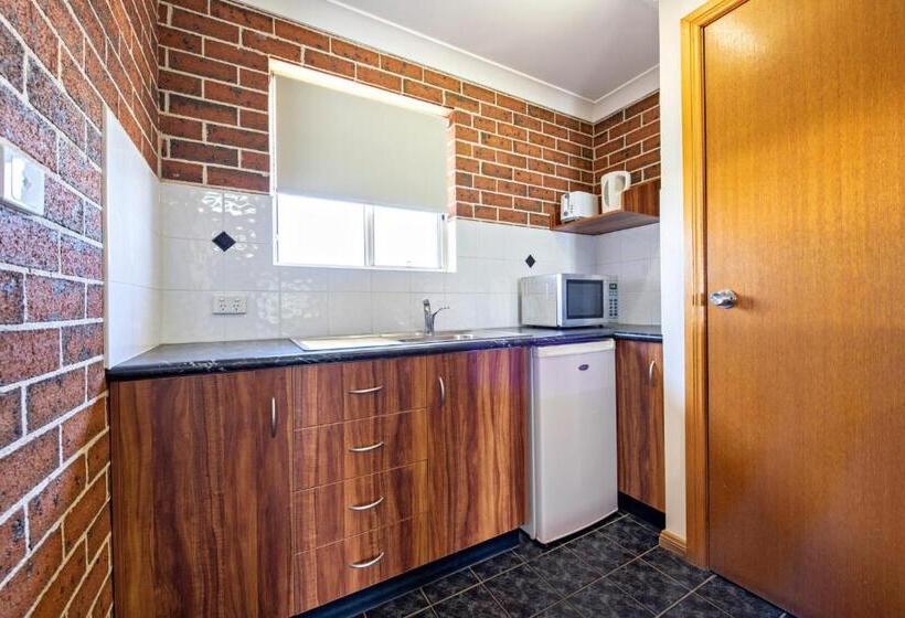 اتاق استاندارد با تخت بزرگ, Matilda Motor Inn