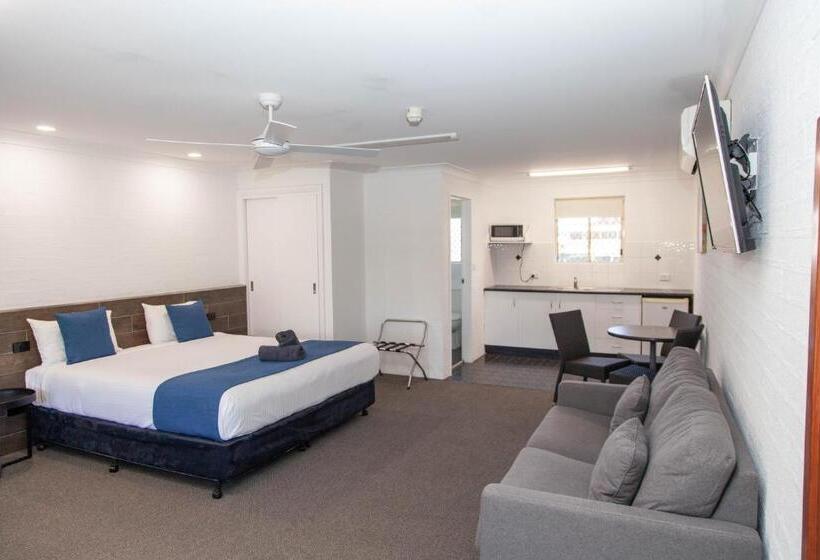 اتاق اجرایی, Matilda Motor Inn