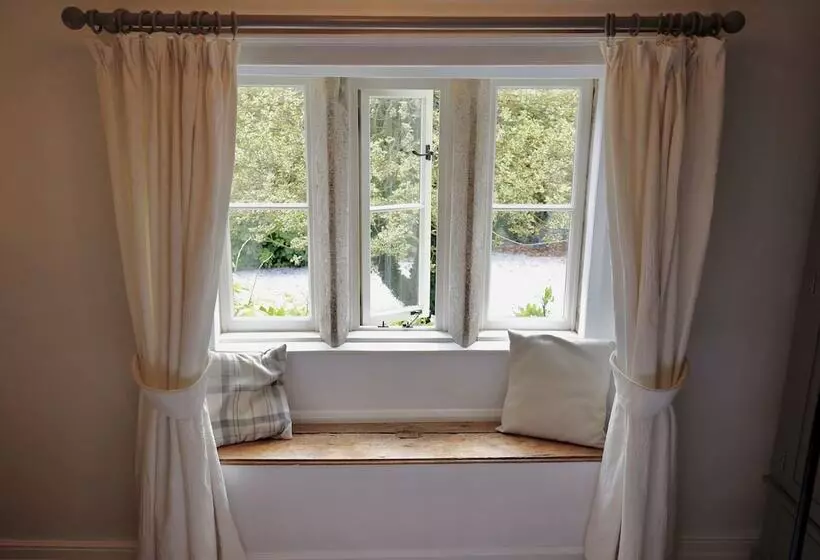スタンダードルーム, Ashfield House