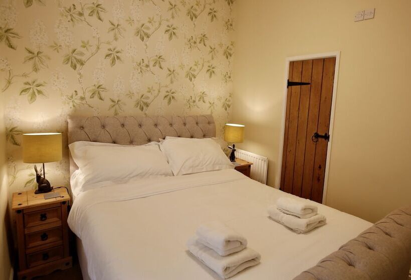 غرفة قياسية, Ashfield House