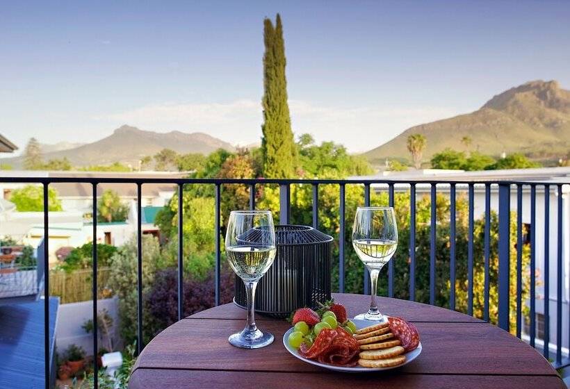 Номер Deluxe Вид на Бассейн, Bonne Esperance Boutique Guest House