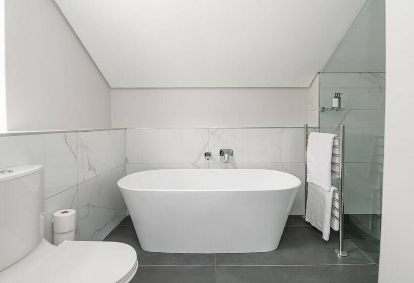 Номер Deluxe Вид на Бассейн, Bonne Esperance Boutique Guest House