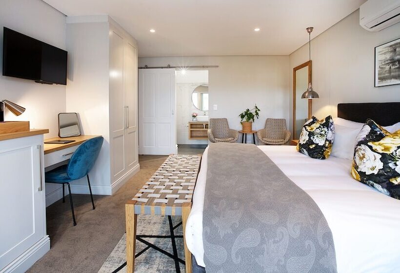 Номер Deluxe Вид на Бассейн, Bonne Esperance Boutique Guest House