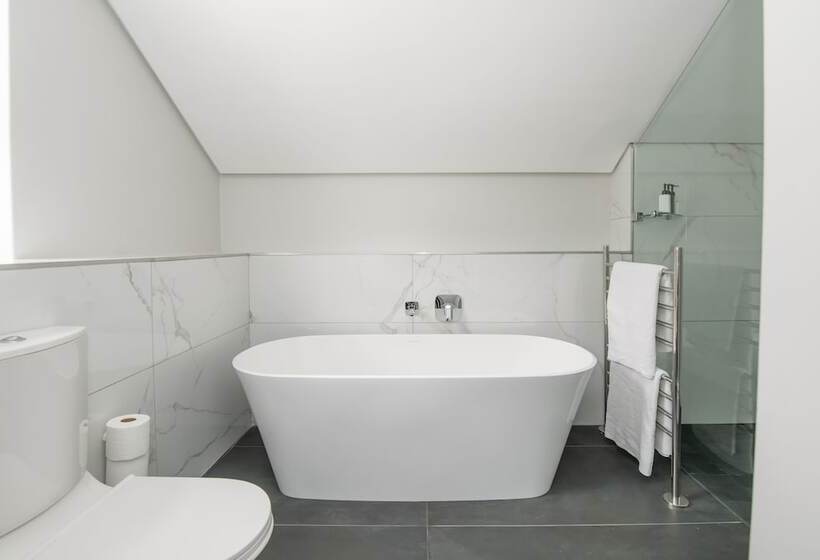 Номер Deluxe Вид на Бассейн, Bonne Esperance Boutique Guest House