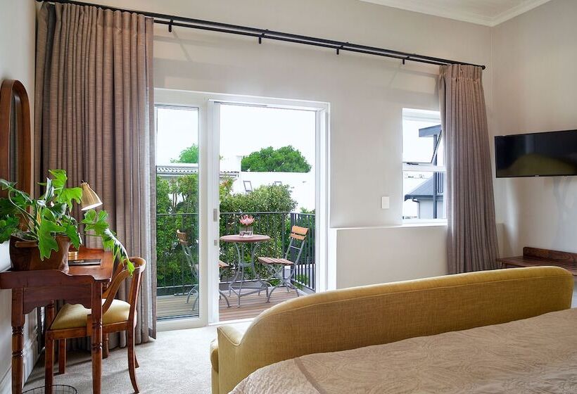 Номер Deluxe Вид на Бассейн, Bonne Esperance Boutique Guest House