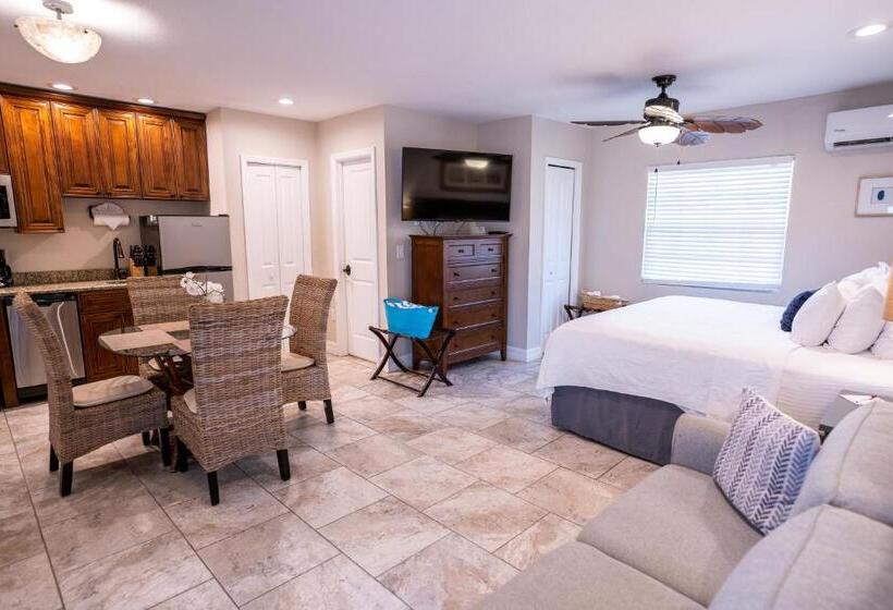 فيلا غرفة نوم واحدة, The Capri At Siesta