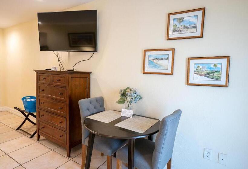 إستوديو قياسى, The Capri At Siesta