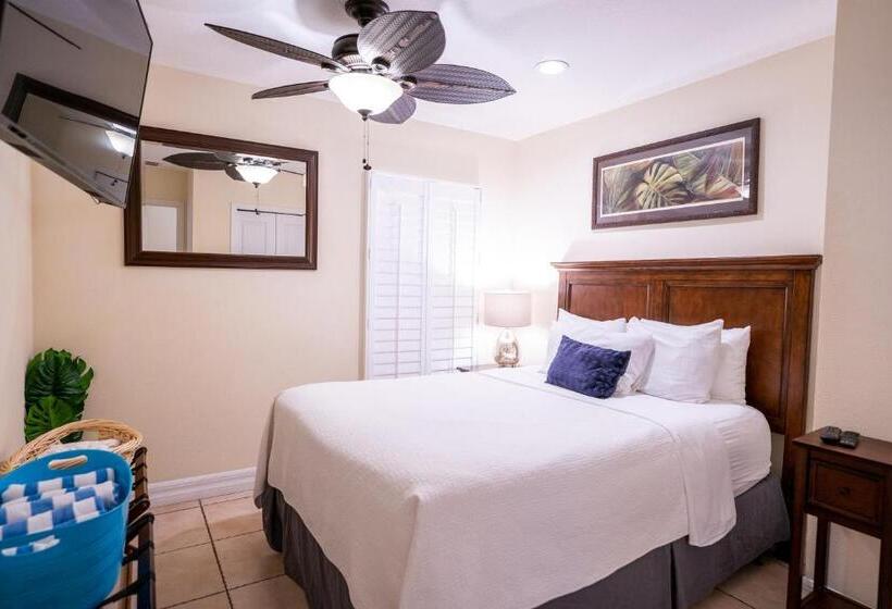 جناح, The Capri At Siesta