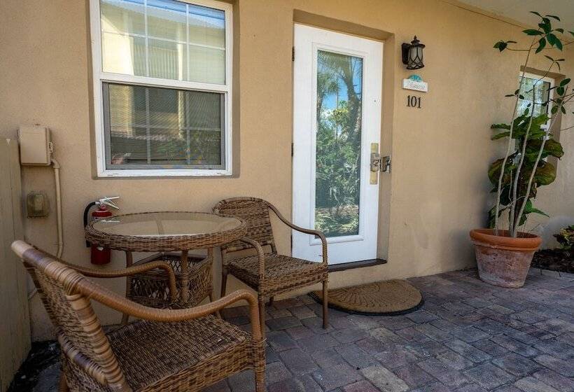 إستوديو قياسى, The Capri At Siesta