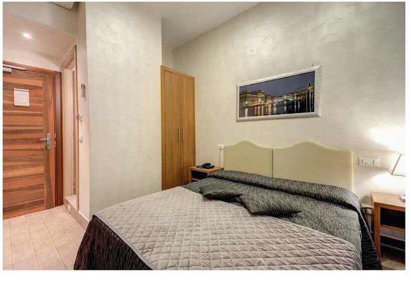 اتاق استاندارد, Amoroma