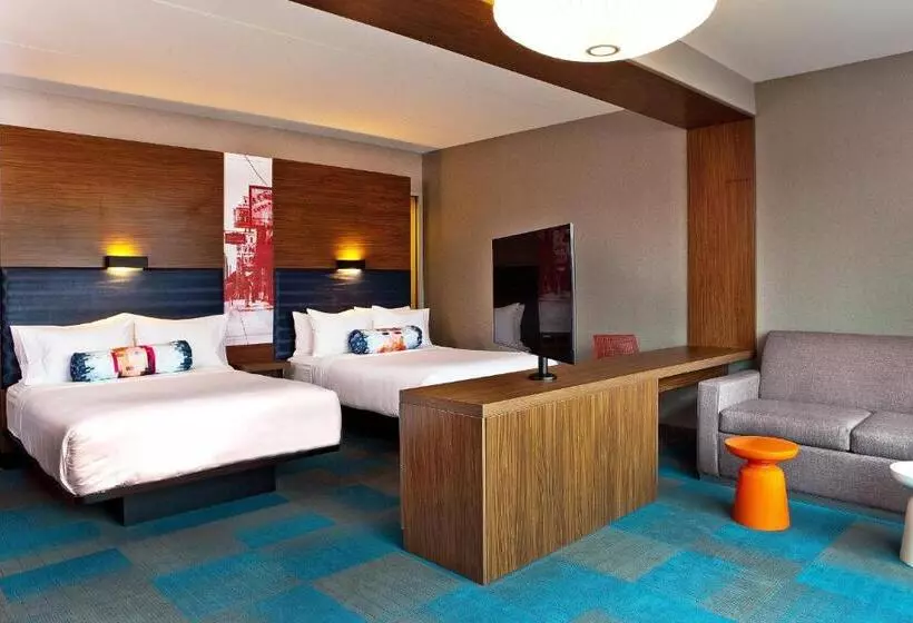 クイーンサイズベッドのスイートルーム, Aloft Raleigh
