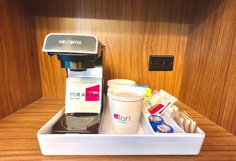 غرفة قياسية سرير كينج, Aloft Raleigh