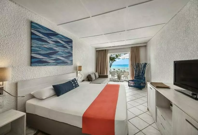 コンフォートルーム, Astroea Beach