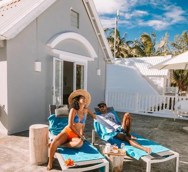 اتاق لوکس, Astroea Beach