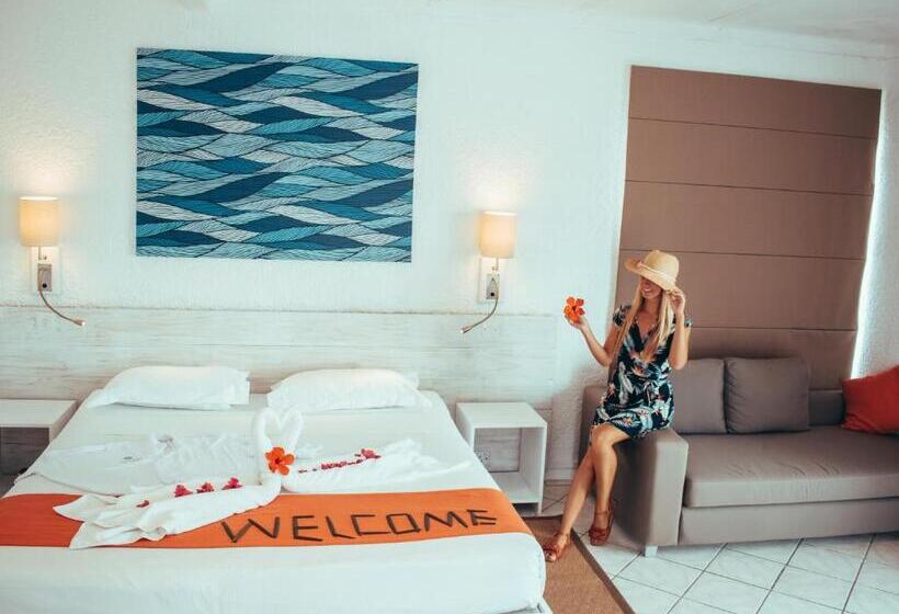 اتاق لوکس, Astroea Beach