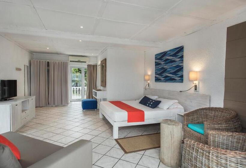 اتاق لوکس, Astroea Beach