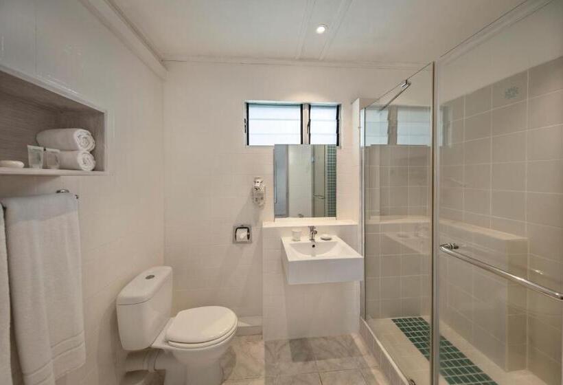 بانگلوی استاندارد, Astroea Beach