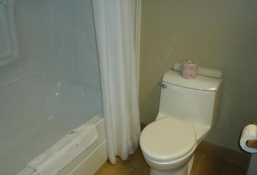 جناح عائلي, Auberge Bouctouche Inn & Suites