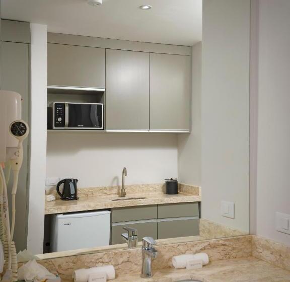 חדר סטנדרט עם מיטת קינג, Captain Don's Habitat