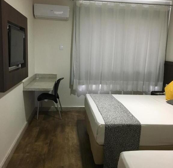 חדר סטנדרט לשלושה, Conceição