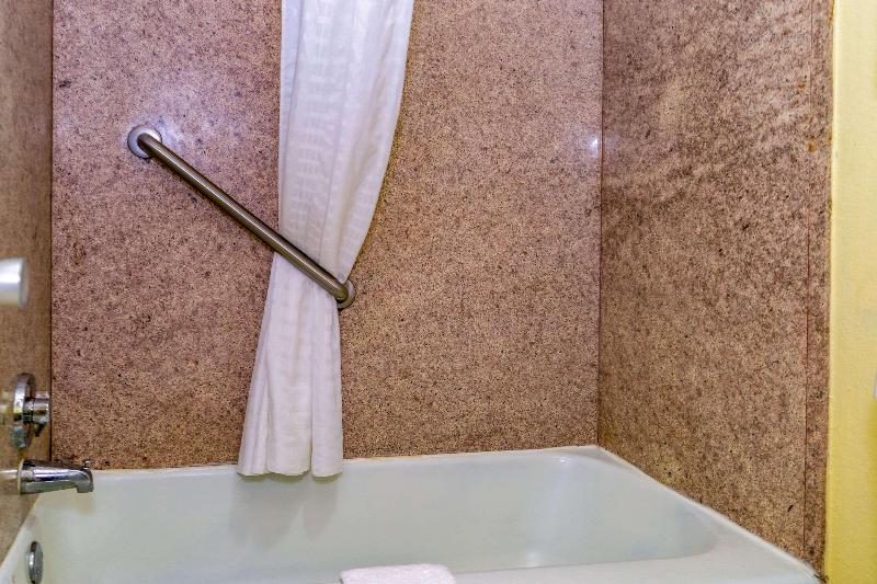 Стандартный Номер Кровать Кинг, Econo Lodge Weldon  Roanoke Rapids