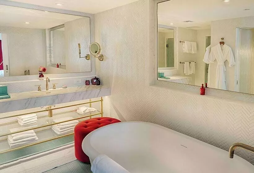 オーシャンビュージュニアスイート, Faena Hotel Miami Beach