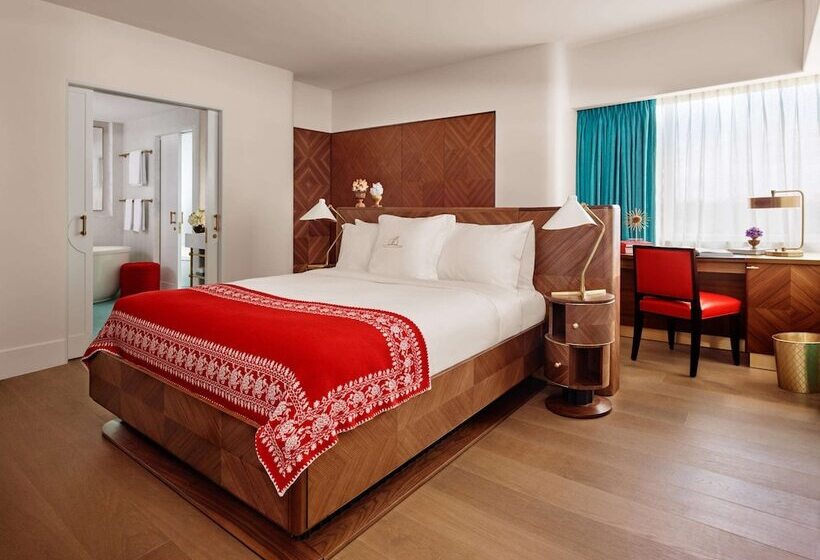 Junior Suite with Views