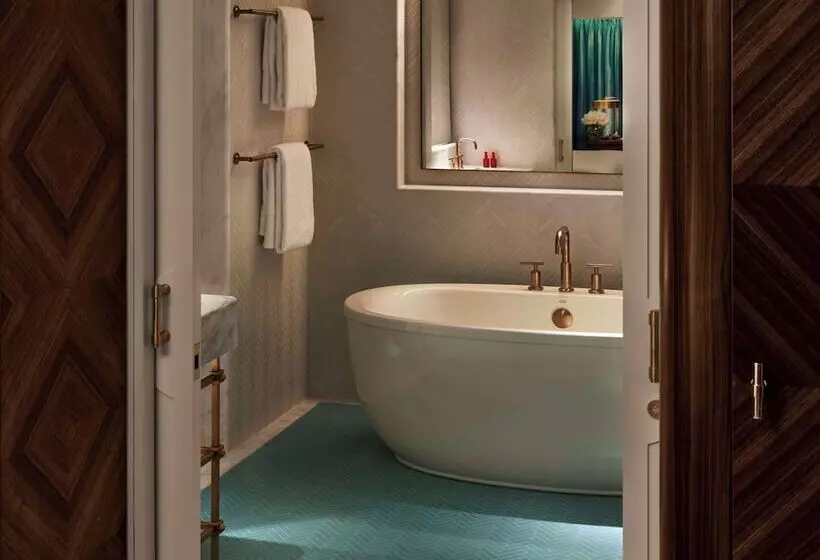 身障者適用ジュニアスイートルーム, Faena Hotel Miami Beach