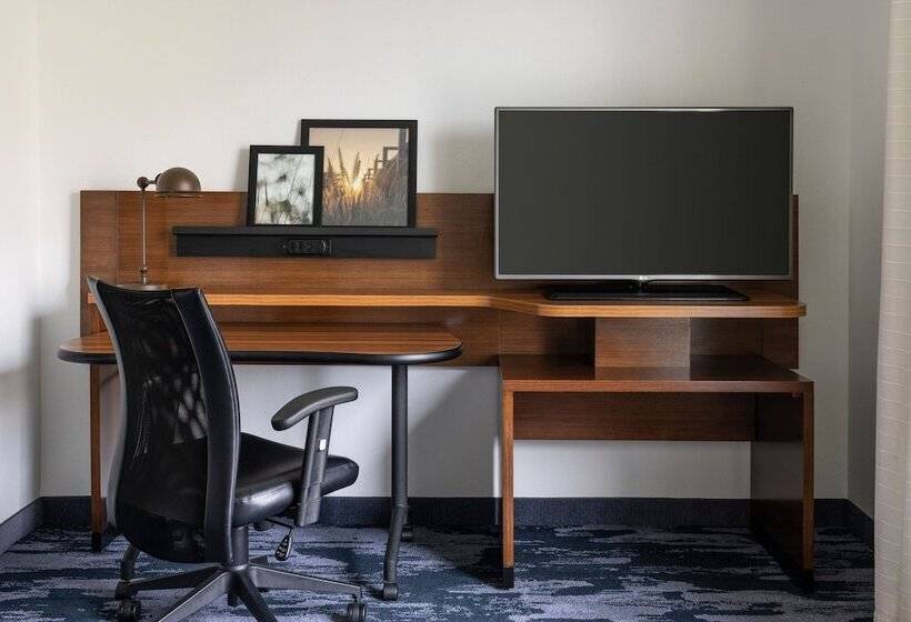 جناح إدارى, Fairfield Inn & Suites By Marriott Akron Fairlawn