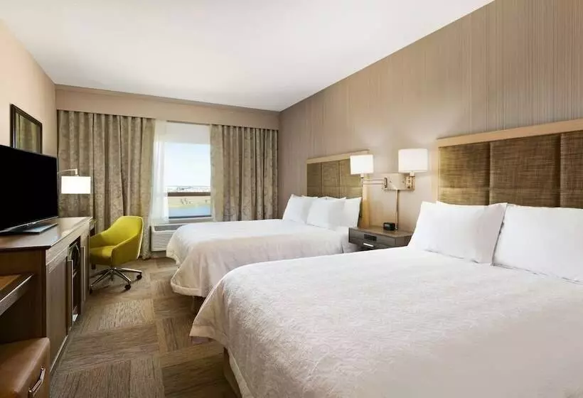 ２ダブルベッドのスタンダードルーム, Hampton Inn By Hilton Edmonton/sherwood Park