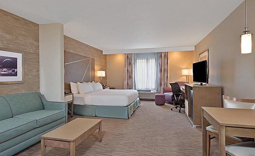 身障者適用スイートルーム, Holiday Inn Express & Suites New Cumberland, An Ihg