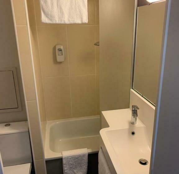 Номер Стандарт, Kyriad Direct Clermont Ferrand Nord Gerzat