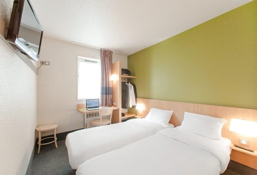 Номер Стандарт, Kyriad Direct Clermont Ferrand Nord Gerzat