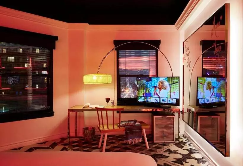 اتاق استاندارد با چشمانداز, Mama Shelter La Hollywood