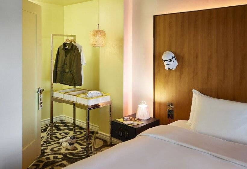 Номер Стандарт, Mama Shelter La Hollywood