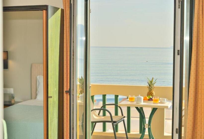 סטודיו סופריור עם נוף לים, Maria Beach