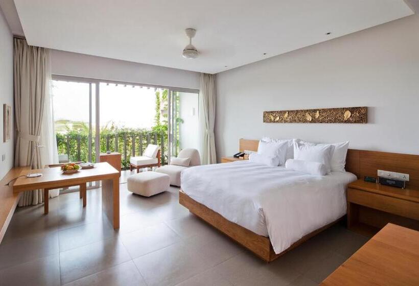 اتاق استاندارد, Naman Retreat