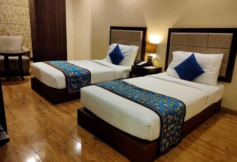 标准间, Pipal Tree