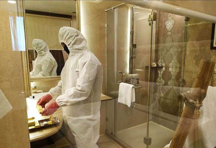 豪华房间, Pipal Tree