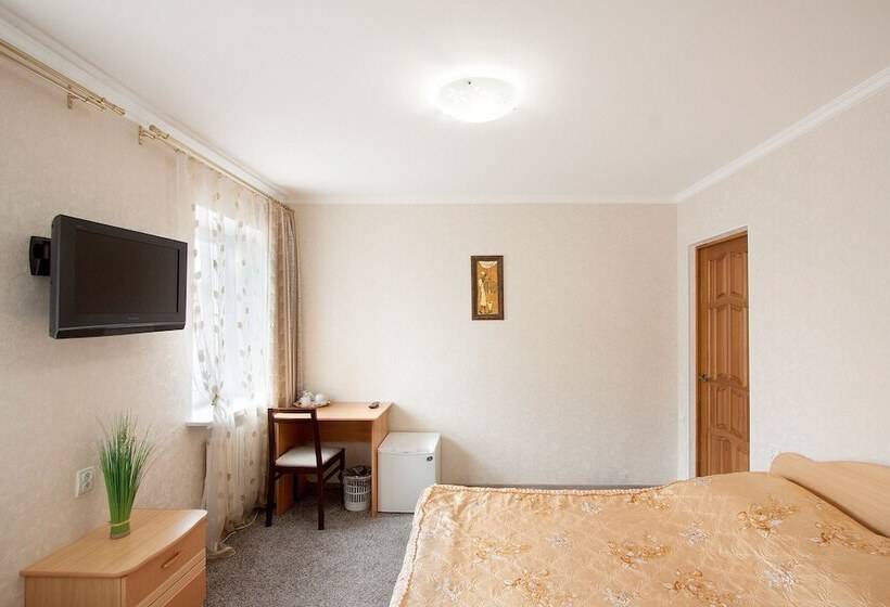 이코노미 룸, Piramida Business