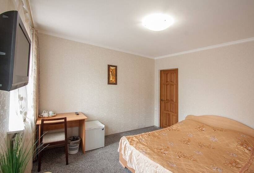 이코노미 룸, Piramida Business