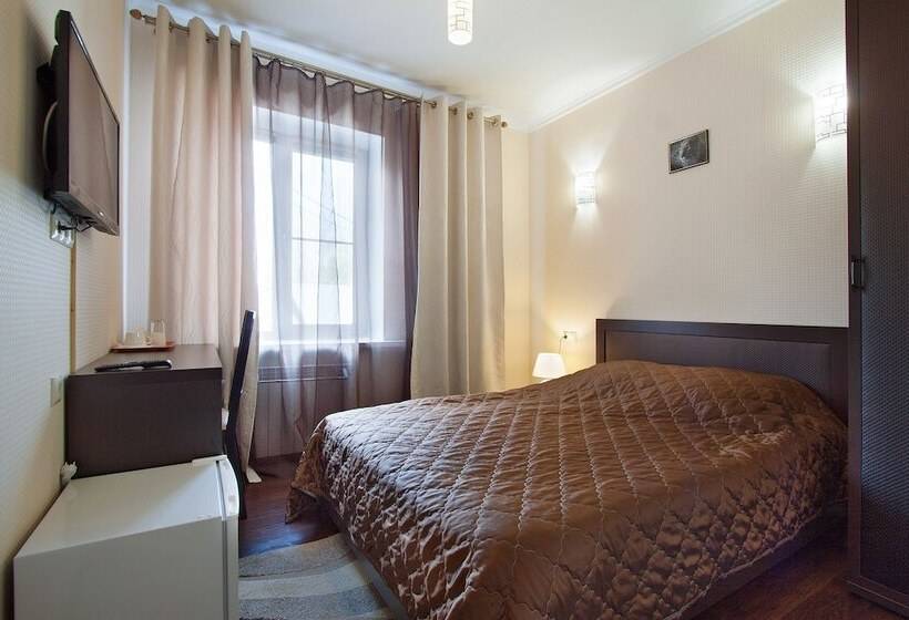 이코노미 룸, Piramida Business