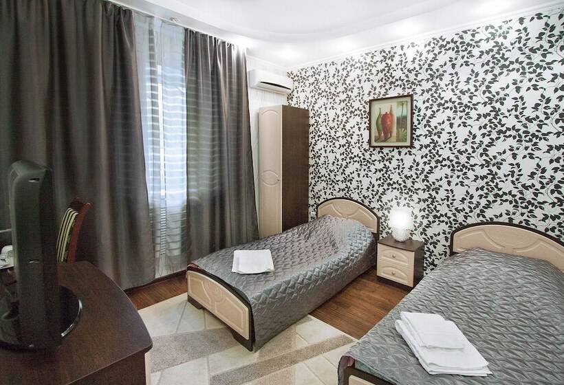 수피리어 룸, Piramida Business