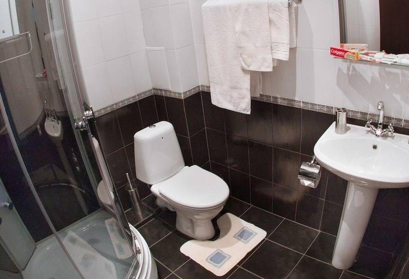 주니어 스위트, Piramida Business