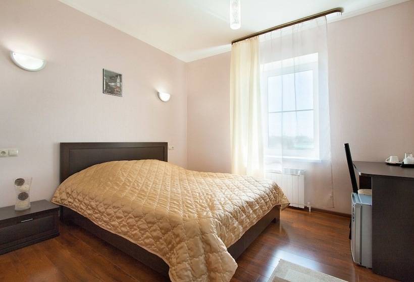 주니어 스위트, Piramida Business