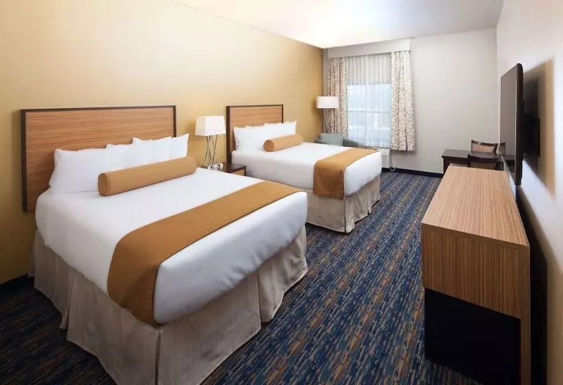 ２ダブルベッドのスタンダードルーム, Red Lion Ridgewater Inn & Suites Polson