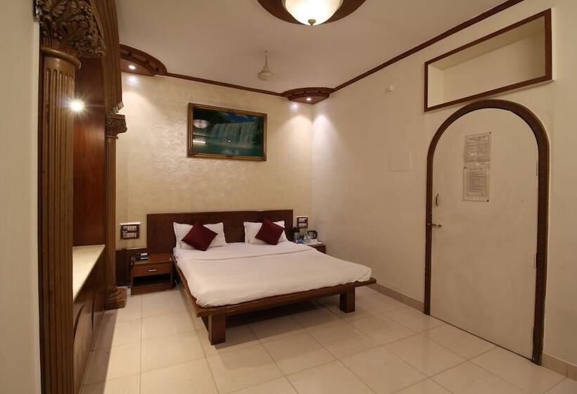 Habitación Deluxe, Shivam