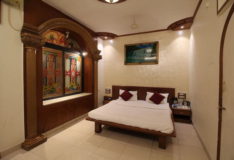 Habitación Deluxe, Shivam