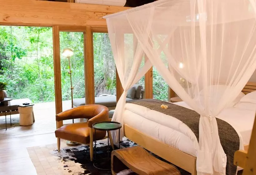 デラックスルーム, Summerfields Rose Retreat And Spa